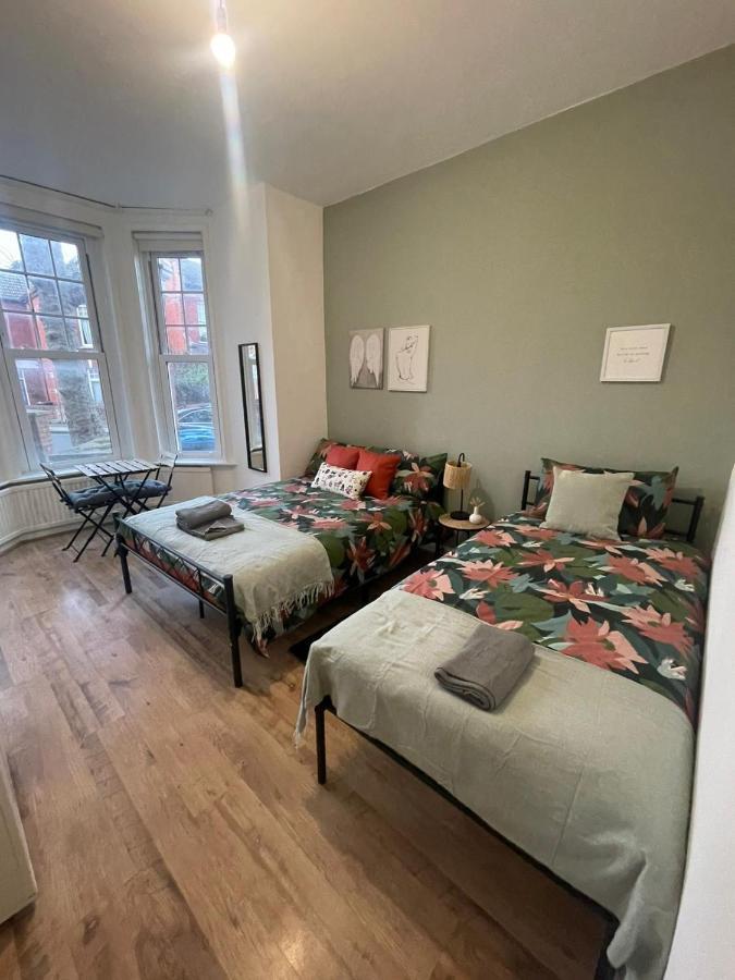 Contemporary Private Rooms Near Central Londres Extérieur photo