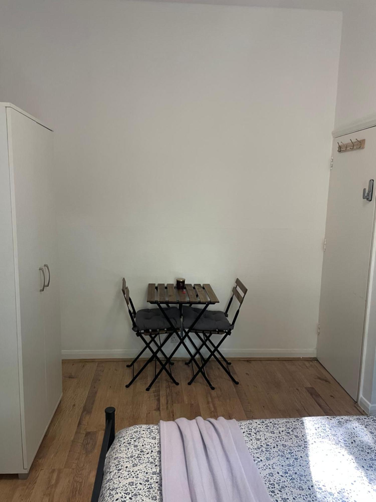 Contemporary Private Rooms Near Central Londres Extérieur photo