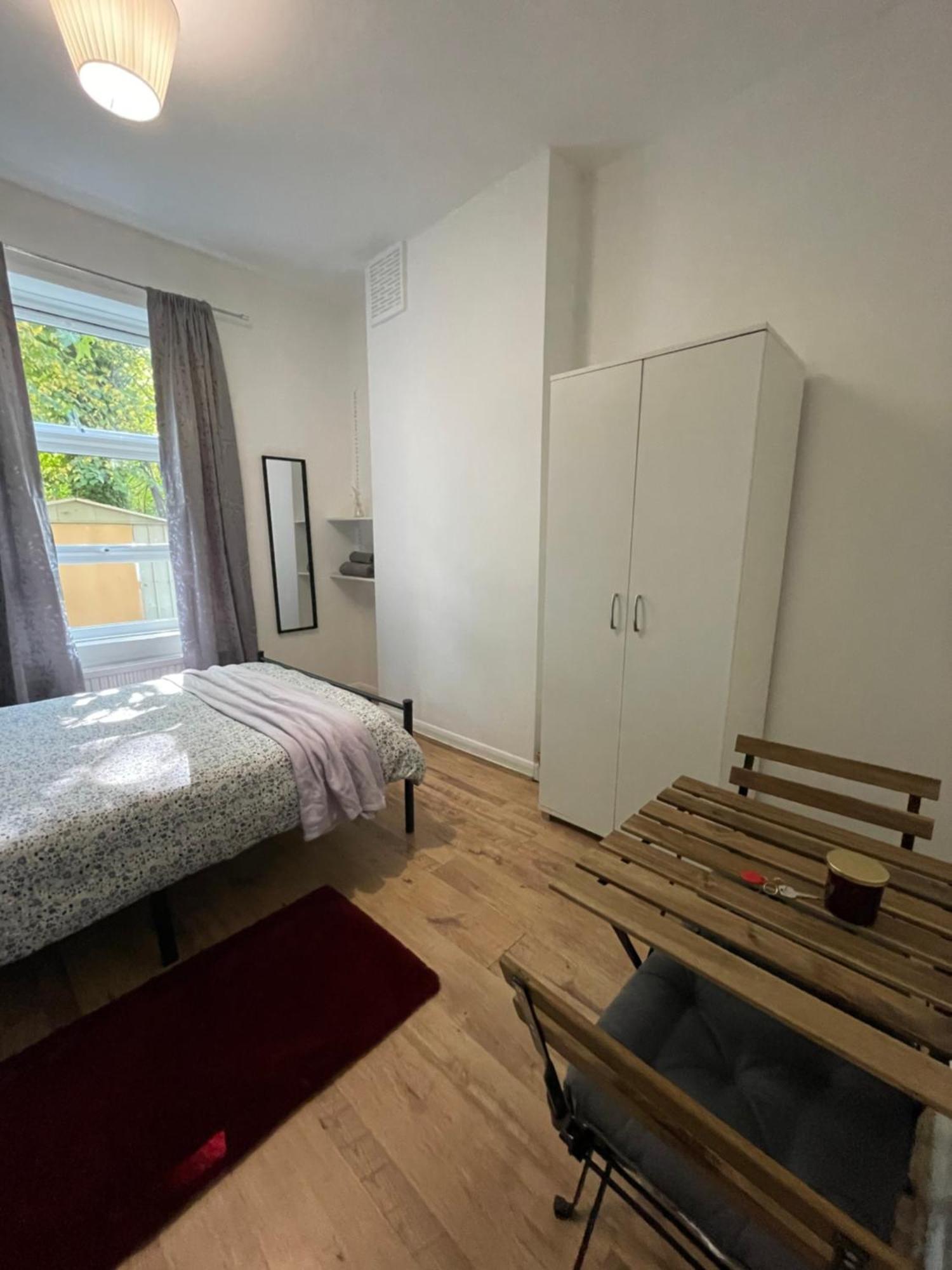 Contemporary Private Rooms Near Central Londres Extérieur photo