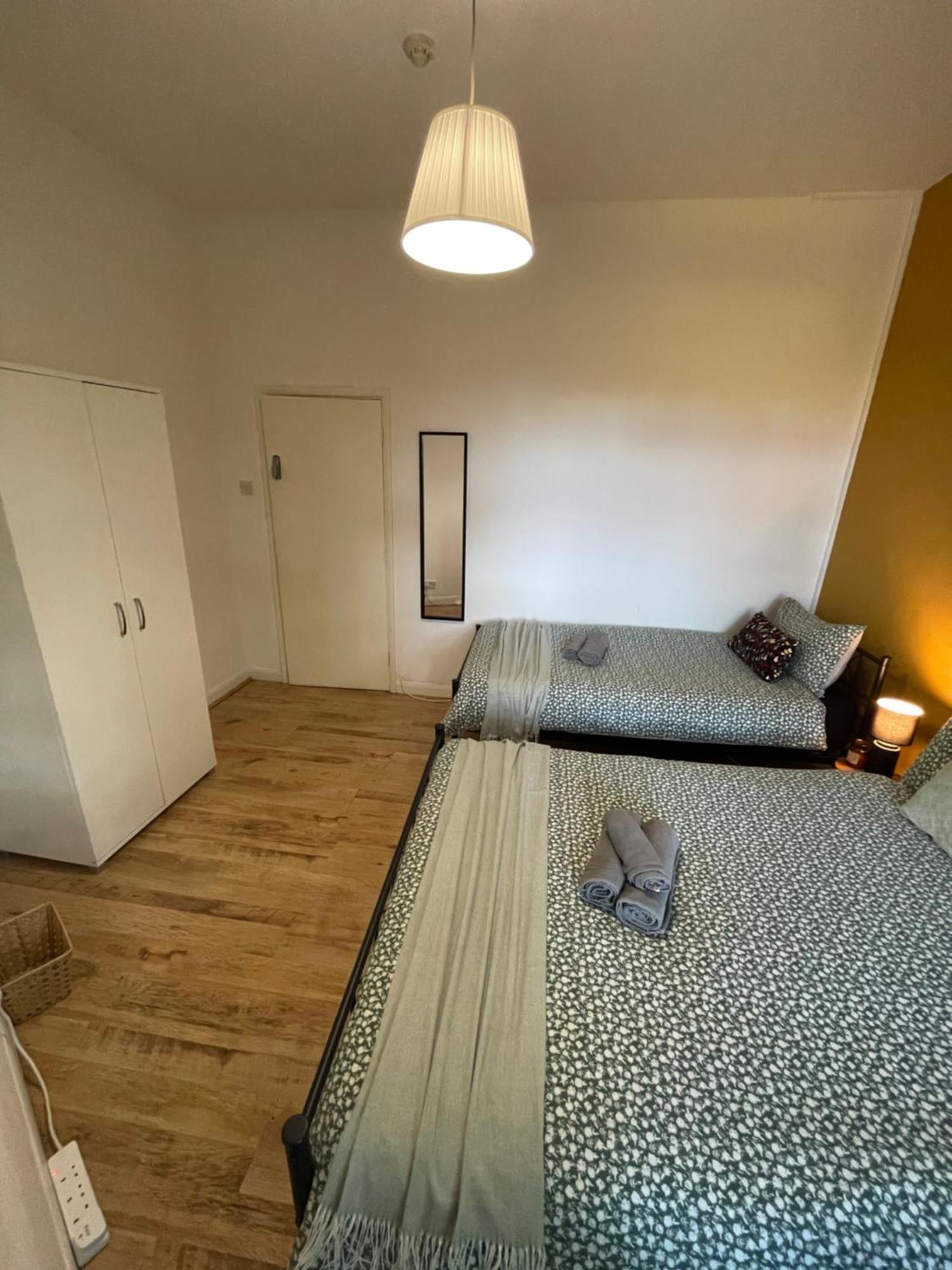 Contemporary Private Rooms Near Central Londres Extérieur photo