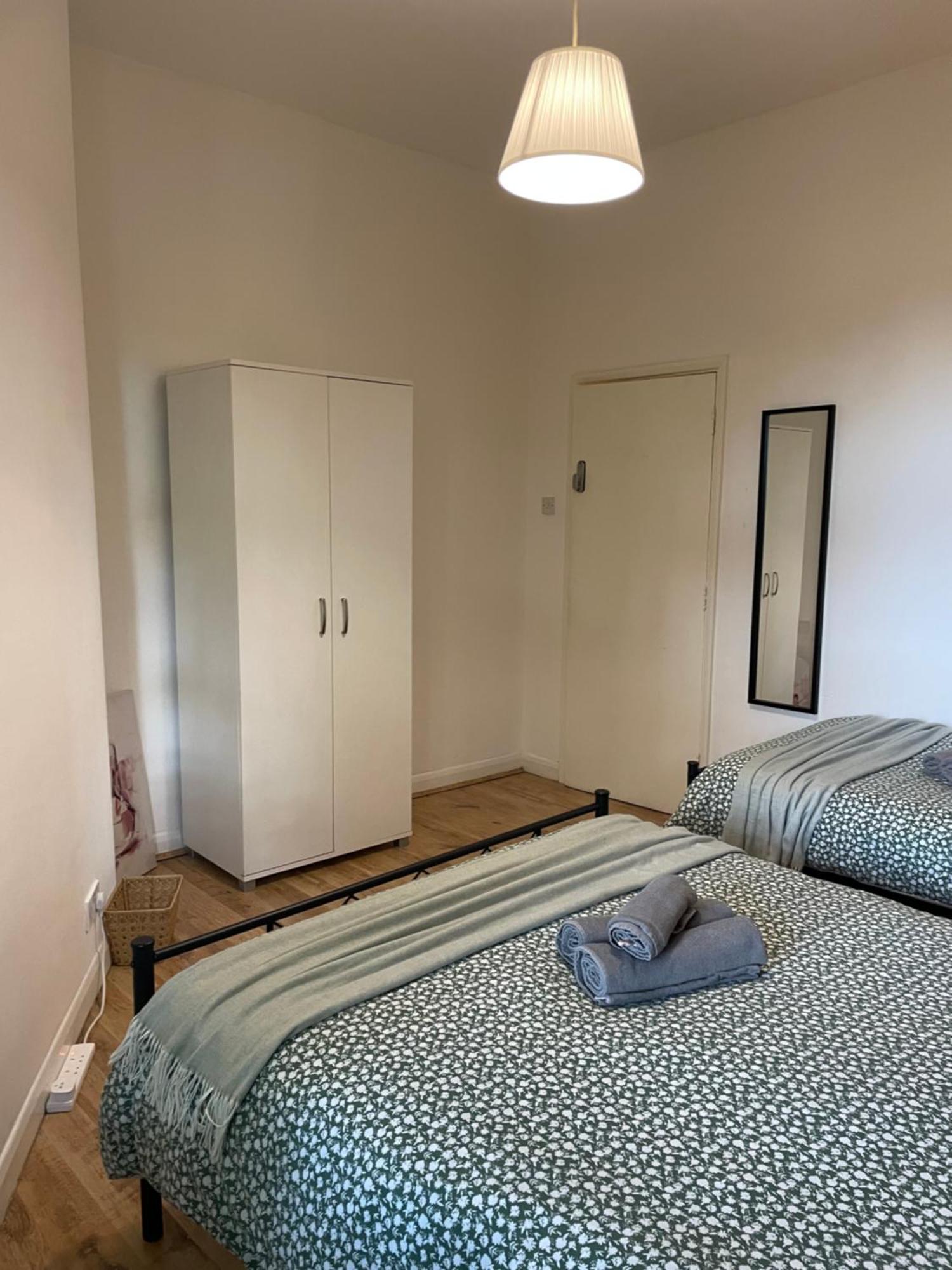 Contemporary Private Rooms Near Central Londres Extérieur photo
