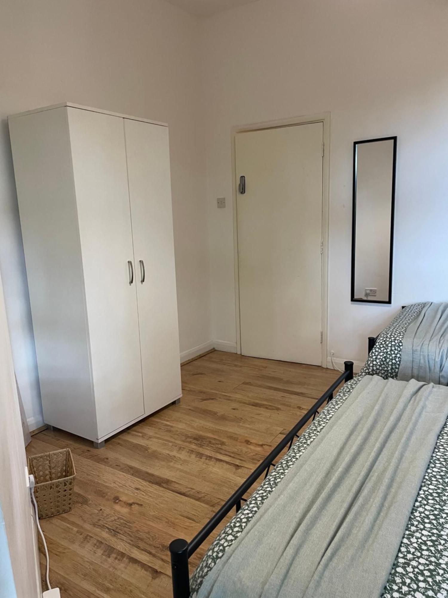 Contemporary Private Rooms Near Central Londres Extérieur photo