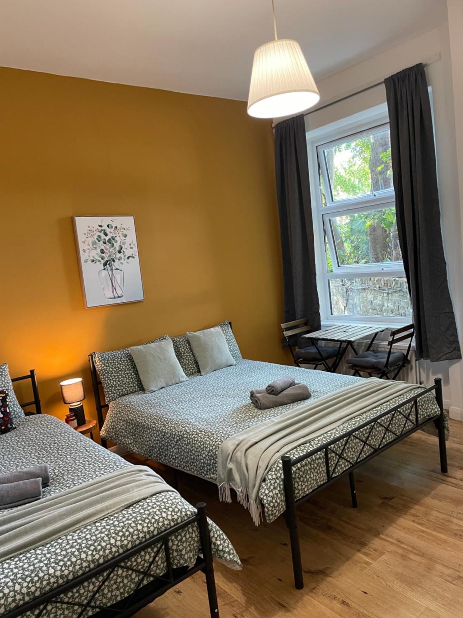 Contemporary Private Rooms Near Central Londres Extérieur photo
